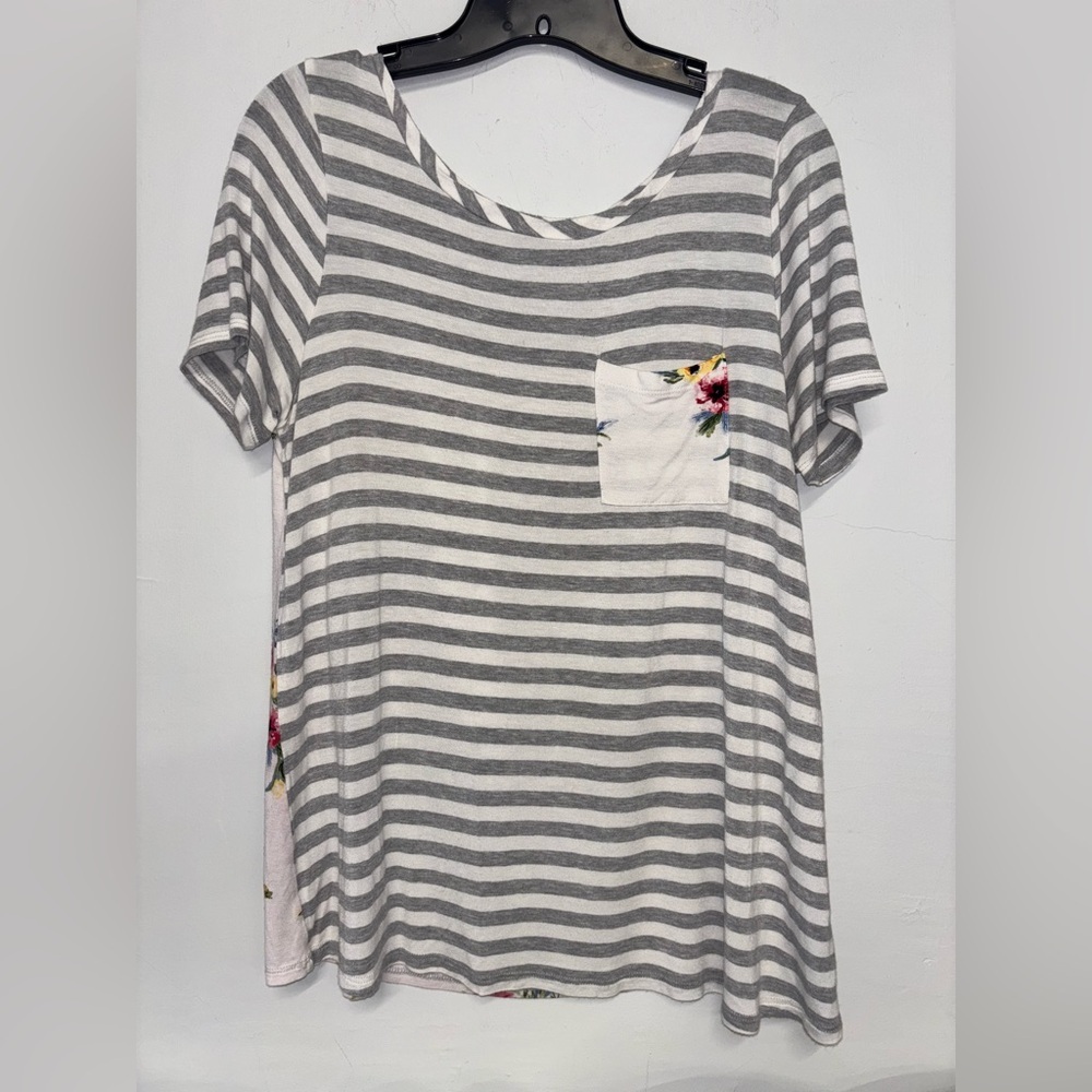 Jodiful Gray and White Striped‎ Tee with Floral Back Size Small